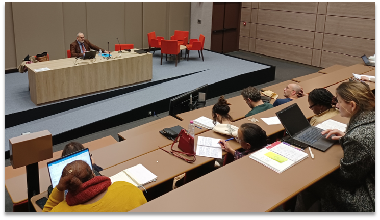 Dans la soirée du 29 novembre, l’ENPJJ a accueilli une conférence sur le management par le droit à l’erreur. Donnée par Christian Batal, président du Groupe Interface, elle s’est inscrite dans la semaine du cadre, dispositif de formation organisé par le pôle gouvernance et renouvelé en 2023. Dans la soirée du 29 novembre, l’ENPJJ a accueilli une conférence sur le management par le droit à l’erreur. Donnée par Christian Batal, président du Groupe Interface, elle s’est inscrite dans la semaine du cadre, dispositif de formation organisé par le pôle gouvernance et renouvelé en 2023.