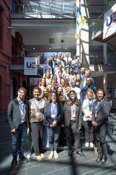 Les échanges au cours du colloque augurent d’excellentes perspectives pour la définition d’une stratégie nationale et européenne d’accompagnement rénovée au profit des « mineurs nouvellement accompagnés », pour reprendre l’un des enseignements précieux du colloque.