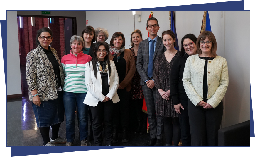 Une délégation canadienne composée de Catherine Lapierre, directrice des services de justice réparatrice (LSJPA - Equijustice – Montréal), de Marie Trahan, avocate à la Direction des programmes d’adaptabilité et de justice réparatrice (Ministère de la Justice – Québec) et de Véronique Champagne, procureure en chef au bureau des affaires de la jeunesse (DPCP – Montréal), s’est rendue à l’ENPJJ du 20 au 24 novembre 2023.
