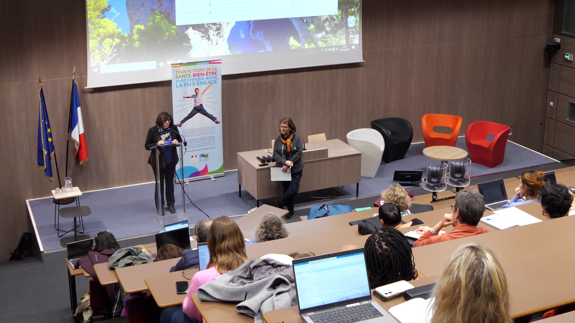 Les interventions des rencontres professionnelles de la promotion de la santé, qui se sont tenues les 12 et 13 novembre 2025 au site central (Roubaix – Hauts-de-France) de l’École nationale de protection judiciaire de la jeunesse (ENPJJ), sont disponibles en podcasts.