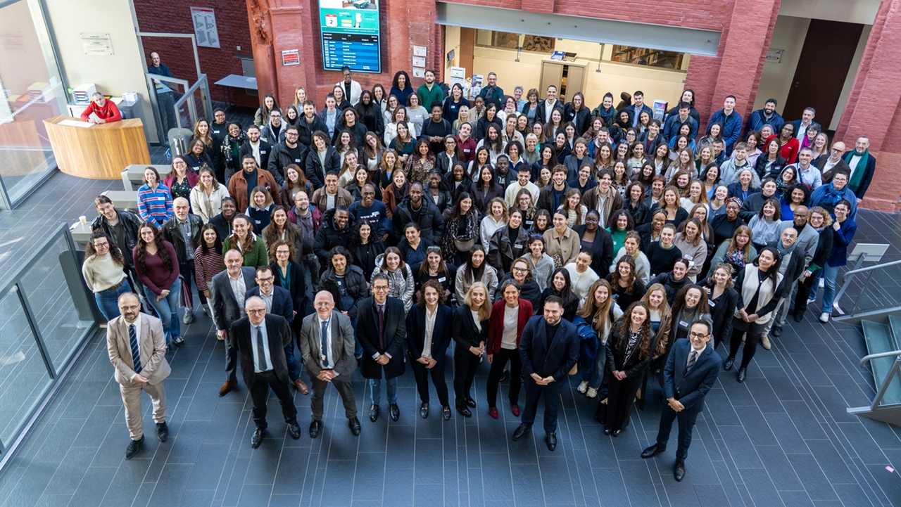 Le lundi 2 mars 2026, 133 stagiaires éducateurs, éducatrices, directeurs et directrices ont fait leur rentrée en formation statutaire au site central (Roubaix – Hauts-de-France) de l’École nationale de protection judiciaire de la jeunesse (ENPJJ).