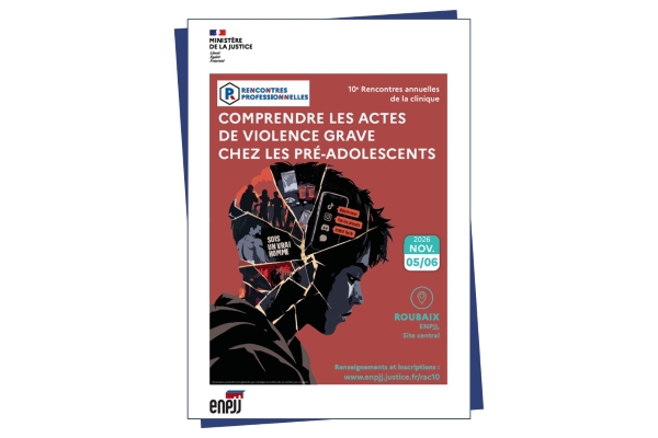 Les jeudi 5 et vendredi 6 novembre 2026, le site central (Roubaix – Hauts-de-France) de l’École nationale de protection judiciaire de la jeunesse (ENPJJ) accueille les 10e rencontres annuelles de la Clinique. À destination des psychologues cliniciens du ministère de la Justice, ces journées de partage de pratique qui alternent conférences et ateliers, porteront sur la compréhension des actes de violence grave chez les pré-adolescents.