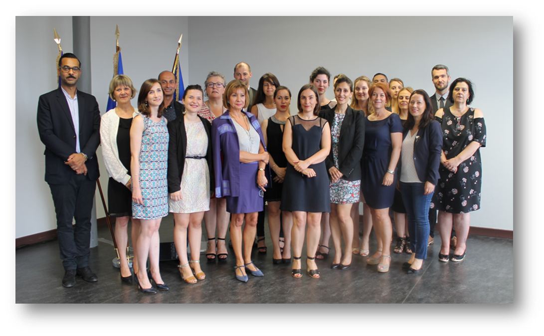 Le 20 juillet 2017, la 25ème promotion des directeurs des services en formation statutaire à l’ENPJJ a choisi de s’inscrire, au cours de son baptême de promotion, dans les pas de Robert BADINTER. 