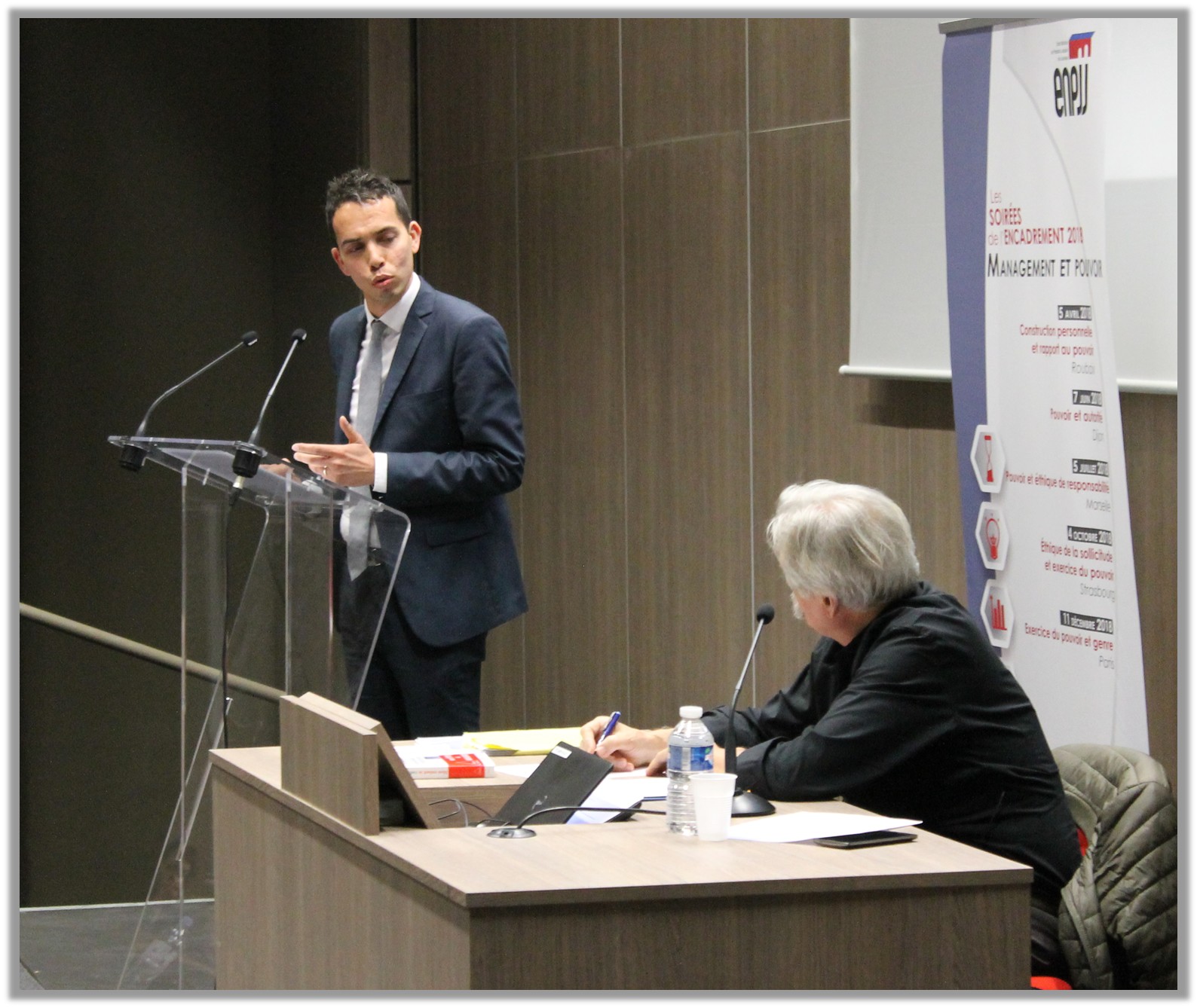 Qu’est-ce qui peut bien nous pousser à vouloir exercer une autorité sur nos semblables, quand bien même cette autorité est légitimée par l’histoire et l’organisation de nos systèmes, et matérialisée dans des organigrammes et des arrêtés ? », a déclaré Frédéric PHAURE, directeur du service de la formation de l’ENPJJ, au cours de son allocution d’ouverture.