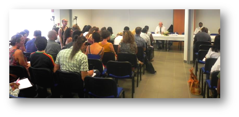 Pour la première session (du 20 au 24 février), à l’Université de  Guyane, 66  professionnels ont pu assister à un ensemble de conférences débats animées par Philippe MEIRIEU, professeur en sciences de l’Education (université Lyon 2).  
